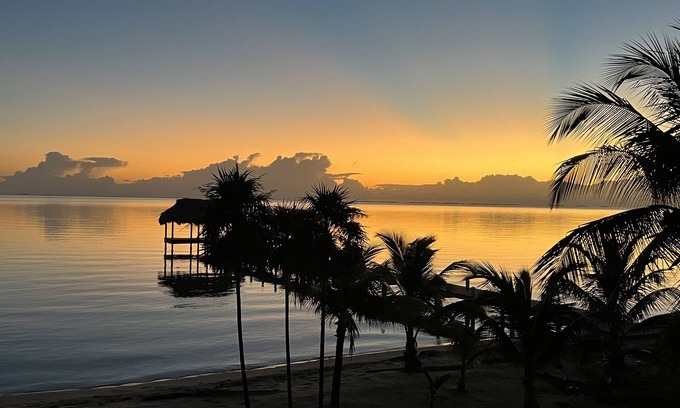 Sanctuary Belize Villa | Private Beachfront Villa with Pool.