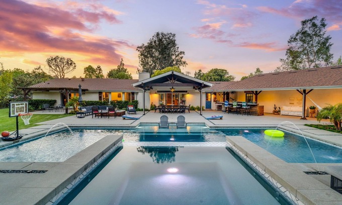 Encinitas Casa | Private gated home, pool/hot tub, bbq, beach, families, summer vacation.