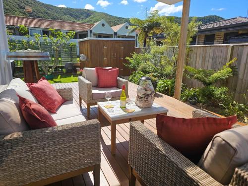 Waikawa Bay Casa | Private Hideaway with Beach & Marina Access