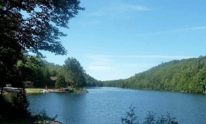 Ripon Casa | Lago privado - Casa grande (8 adultos) y 2 literas (6 niños y 2 adultos)