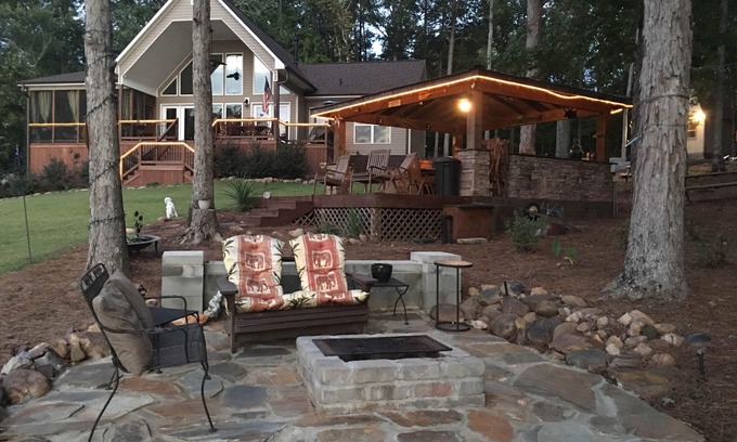 Chappells Casa | Privado frente al lago Getaway Outddor Fuego y más