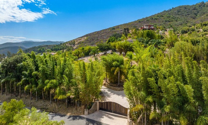 Escondido Cabina | Private ocean-view estate - Close to Surf Cup, Beaches, LegoLand, Safari Park