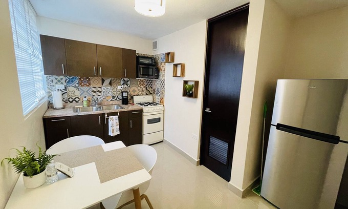 Bucana Apartamento | Bonito apartamento con patio, barbacoa y lavandería. Mascota amigable