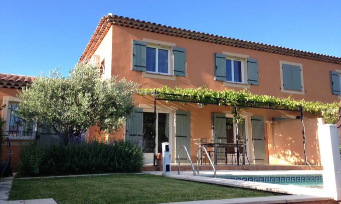 Puyloubier Villa | PISCINA PRIVADA VILLA PUYLOUBIER