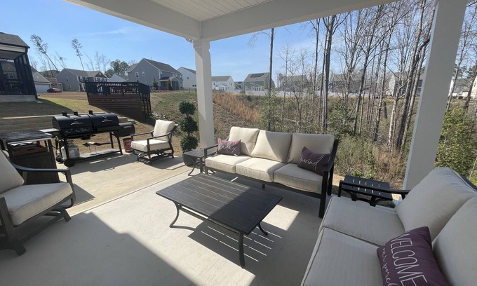 Garner Casa | Private queen bedroom, bathroom & spacious office – only 20 mins from DT Raleigh