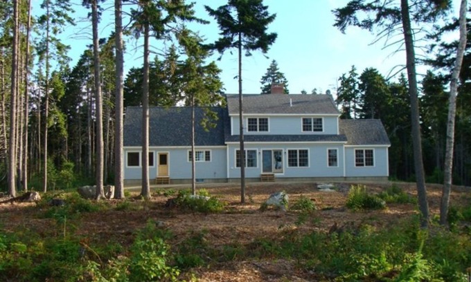 Waldoboro Casa | Entorno privado con vista frontal al agua y comodidades de 5 estrellas