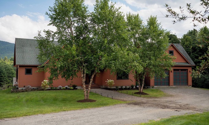 Jay Casa | Private, Spacious Mountain View Cabin Minutes Away from Whiteface & Lake Placid