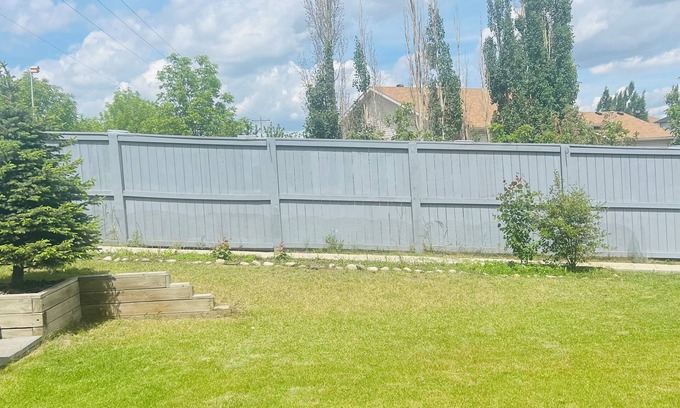 Chestermere Casa | Private studio Basement suite walkout/ 3 minutes away Lake/ Enjoy private living