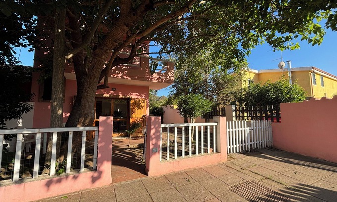 Solanas Villa | VILLA PRIVADA CON JARDIN INDEPENDIENTE