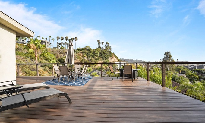 Solana Beach Villa | Private Villa with Pool, Racetrack & Ocean Views.