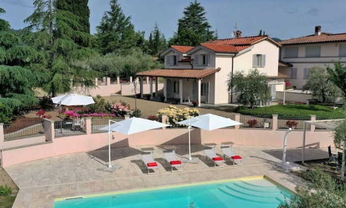 Figline e Incisa Valdarno Villa | Casa de vacaciones privada con A/C, piscina privada, WIFI, TV, terraza, cerca de Greve In Chianti