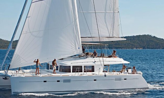 Flag Hill Alquiler De Eote | Alquiler de barcos Vacaciones