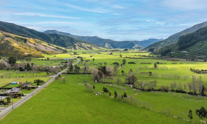 Linkwater Casa | Pukeko Cottage - Marlborough Sounds Retreat