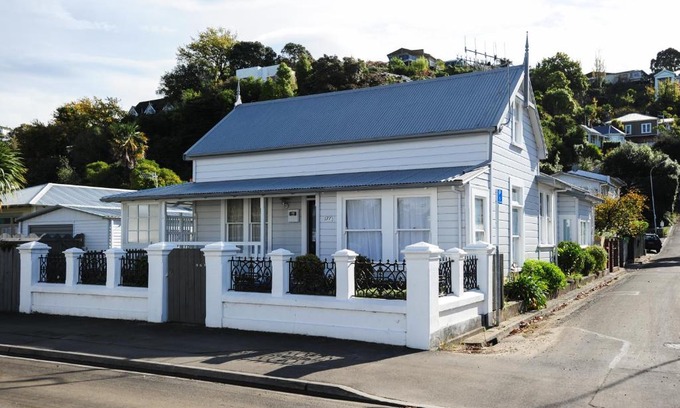 Napier Casa | Puriri Downtown Villa - Napier Holiday Home