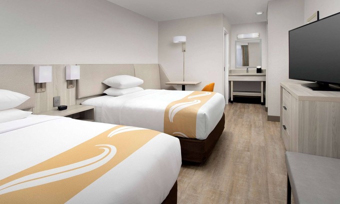 Atlantic Beach Hotel | Quality Inn Atlantic Beach - Mayo Clinic Jax Area