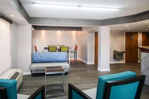 Clinton Hotel | Quality Inn Clinton - Laurens I-26