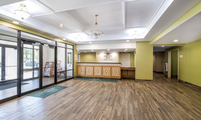Loudon Hotel | Quality Inn Loudon-Concord