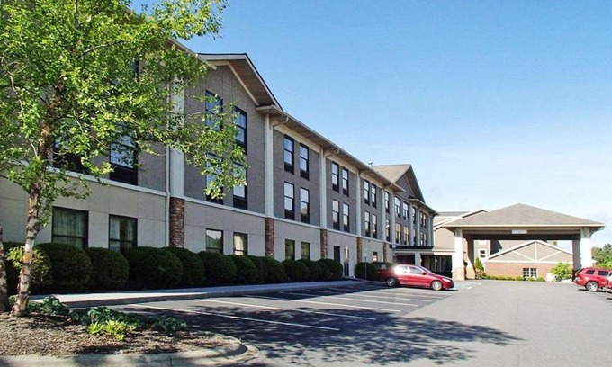 Boone Hotel | Quality Inn & Suites Boone - University Area