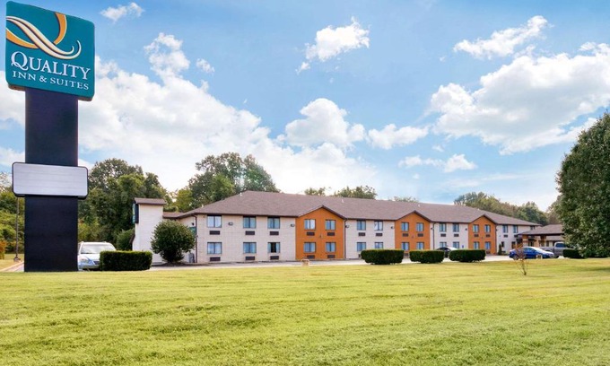 Metropolis Hotel | Quality Inn & Suites Metropolis I-24