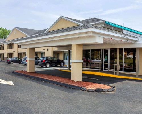 Waterbury Hotel | Quality Inn Waterbury East
