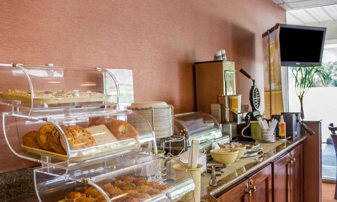 Waterbury Hotel | Quality Inn