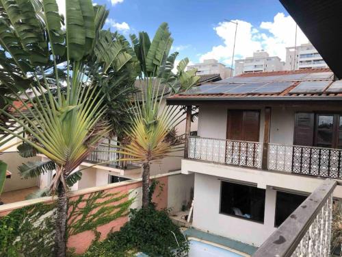 Americana Casa | Quarto com varanda tipo Airbn b Vista Panorâmica Livre da Cidade