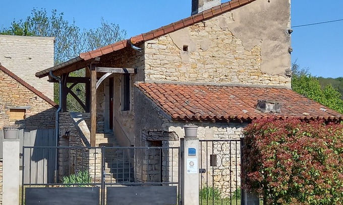 Champagny-sous-Uxelles Cabaña | Casa rural tranquila de 3 * para 4, Cluny, Tournus, Taizé, Cormatin, vía verde