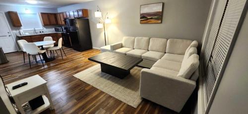 Salem Apartamento | Quiet and Comfortable 2 BD Duplex