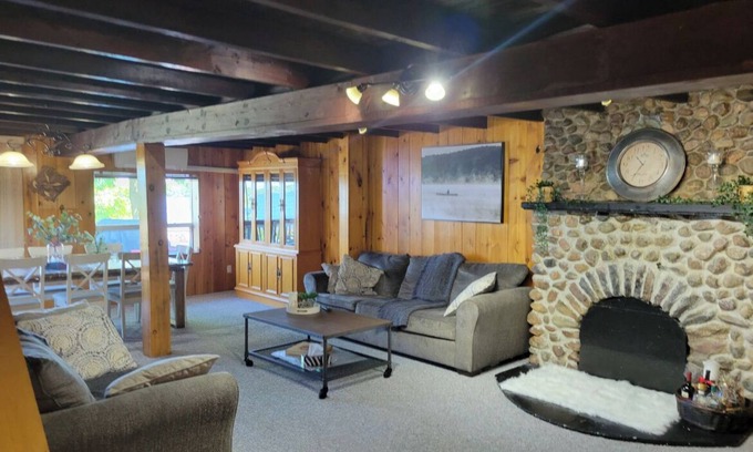 Dunsford Cabaña | Quiet by the lake, Cozy cottage w/hot tub and fire pit