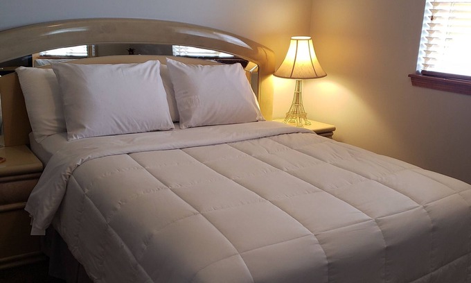 Lansing Casa | Quiet cozy home close to amenities