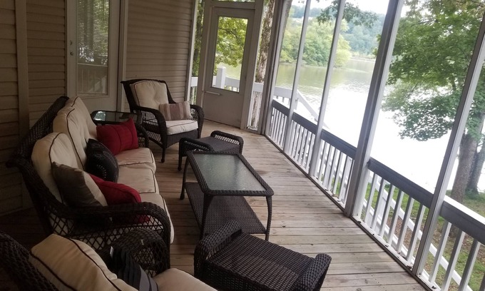 Athens Casa | Quiet Lake Front Home en Sugar Creek / Elk River