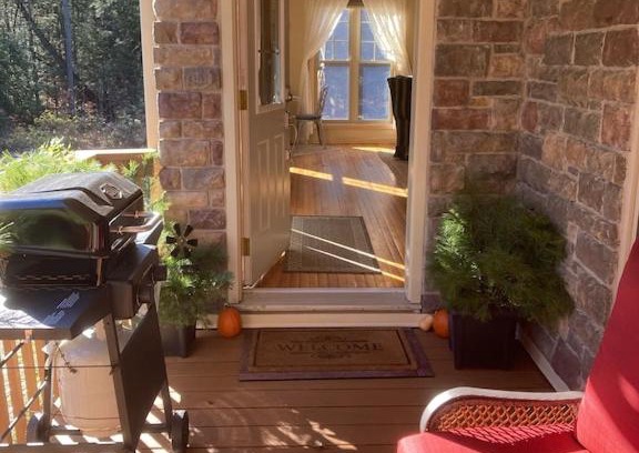 Bracebridge Villa | Quiet Muskoka Retreat - guest suite 5min to Bracebridge