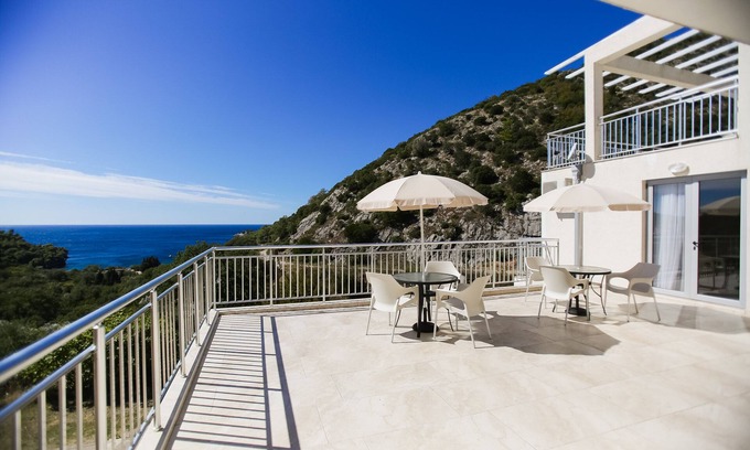 Kaluđerac Apartamento | Tranquila amplio apartamento con vistas Lucice