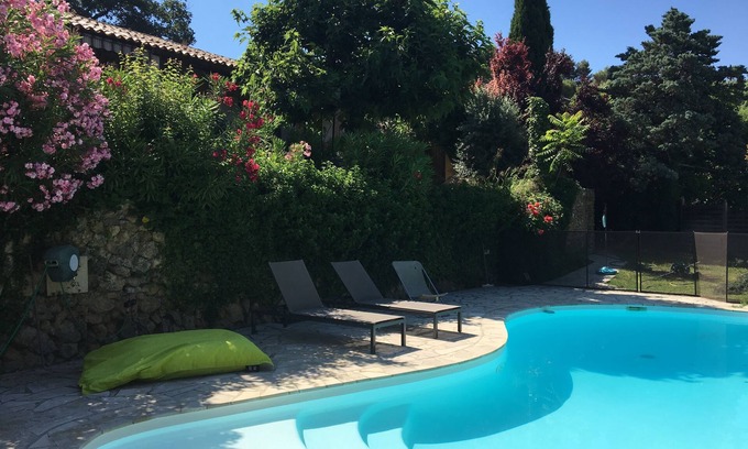 Roquevaire Casa | Villa tranquila, ideal para familias, con piscina e impresionantes vistas.