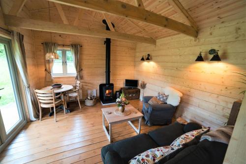 Holsworthy Casa | Raleigh Lodge - high quality lodge in secluded meadow