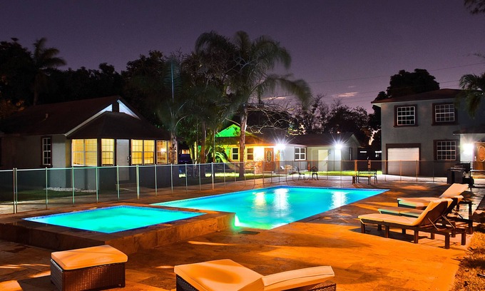 Highland Garden Villa | Compuesto decadente (precio para los 5 casas situadas en el interior de un compuesto)