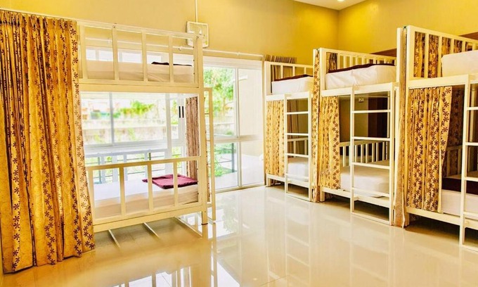 Chaweng City Center Hostal | Rasta Hostel By Little Boat