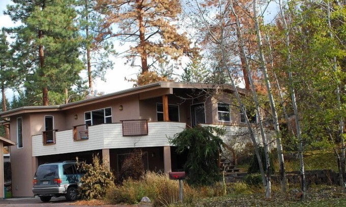 Lower Rattlesnake Apartamento | Aislada pero cerca de todo. Marco calma Parque. Pie o en bicicleta al centro.