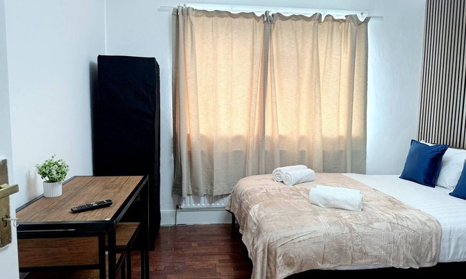 Dudden Hill Hotel | Estándar-Cuádruple-Baño compartido