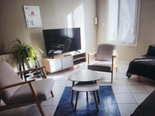 Vitry-le-Francois Apartamento | RDC 1 chambre-centre-ville-terrasse