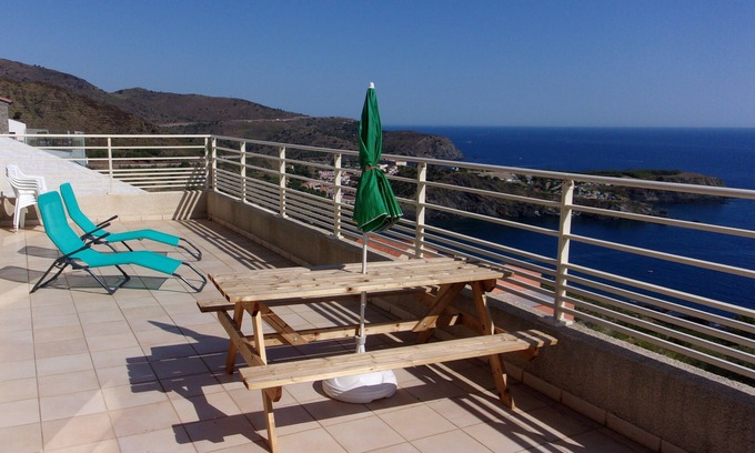 Cerbere Casa | New villa 95m2/ beautiful sea view/ large terrace/ courtyard/ garage/ children's playroom
