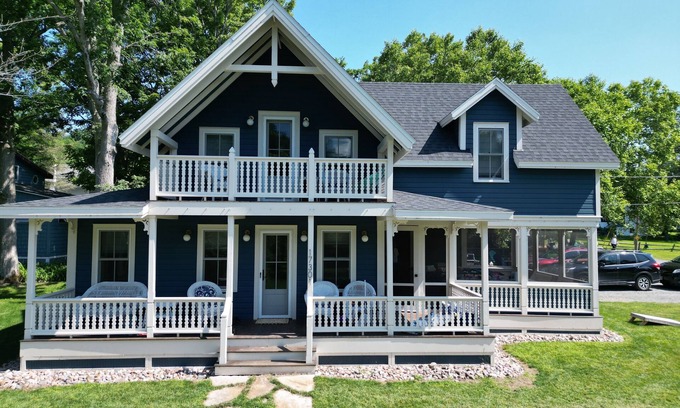 Thousand Island Park Cabaña | Recently Rebuilt 3-bedroom cottage with WiFi, AC in Thousand Island Park