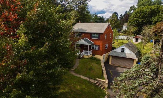 Chalfont Casa | Red brick house