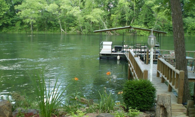 Wilburn Casa | rojo-río-funcionamiento en el pequeño río rojo - Heber Springs, AR