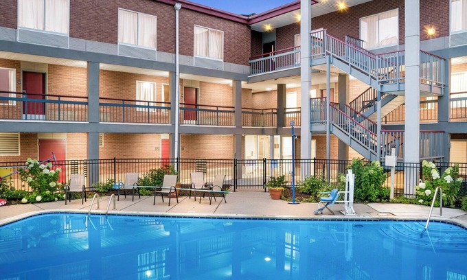 Auburn Hills Hotel | Red Roof Inn Auburn Hills