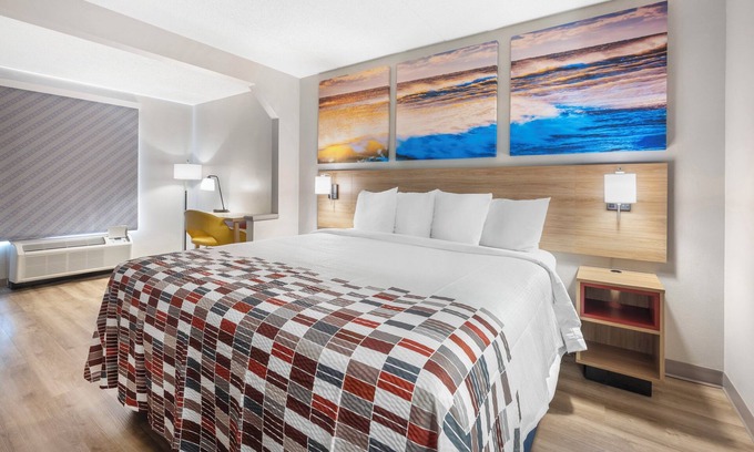 Franklin Hotel | Red Roof Inn Franklin, TN