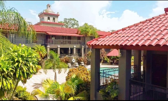 Terrace Park Hotel | Red Roof Inn PLUS & Suites Tampa