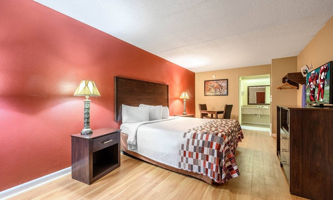 Sylacauga Hotel | Red Roof Inn Sylacauga