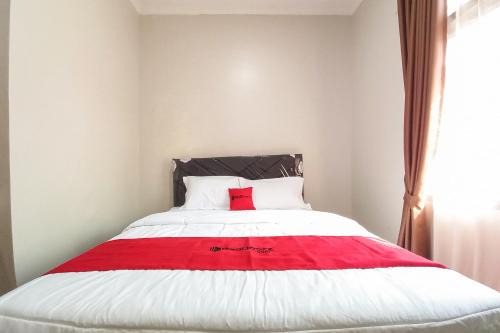 Siak Hotel | RedDoorz at The Nawasena Kandis Riau