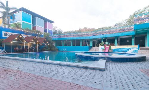 San Juan Hotel | RedDoorz @ Boondocks Cabins Resort